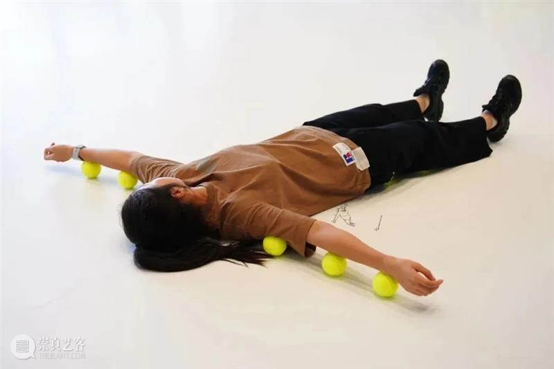 立木艺术家 | 欧文·沃姆个展于上海复星艺术中心开展,集结艺术“梦游者” 视频资讯 艺术家 欧文 沃姆 梦游者 上海复星艺术中心 立木 艺术 Wurm 个展 Dreamwalkers 崇真艺客